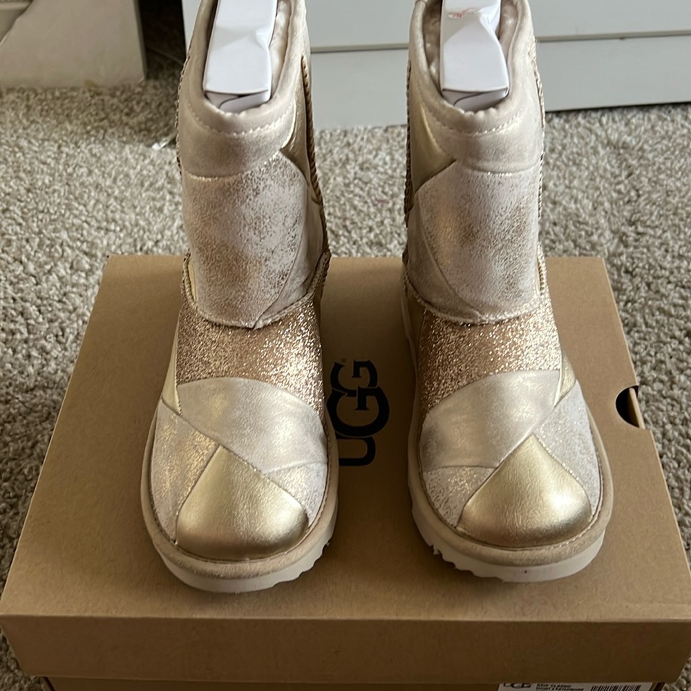 UGG Classic Short || Glitter Patchwork Gold